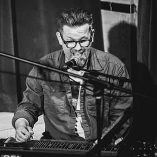 Peter Gunnebro - pedal steel player in the band